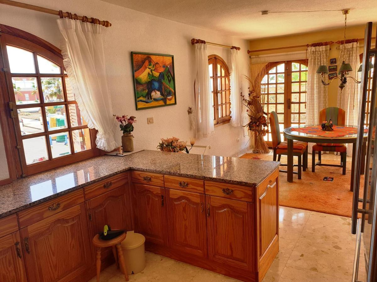 Sunny House With Private Pool And Sea View Villa Costa Adeje  Kültér fotó