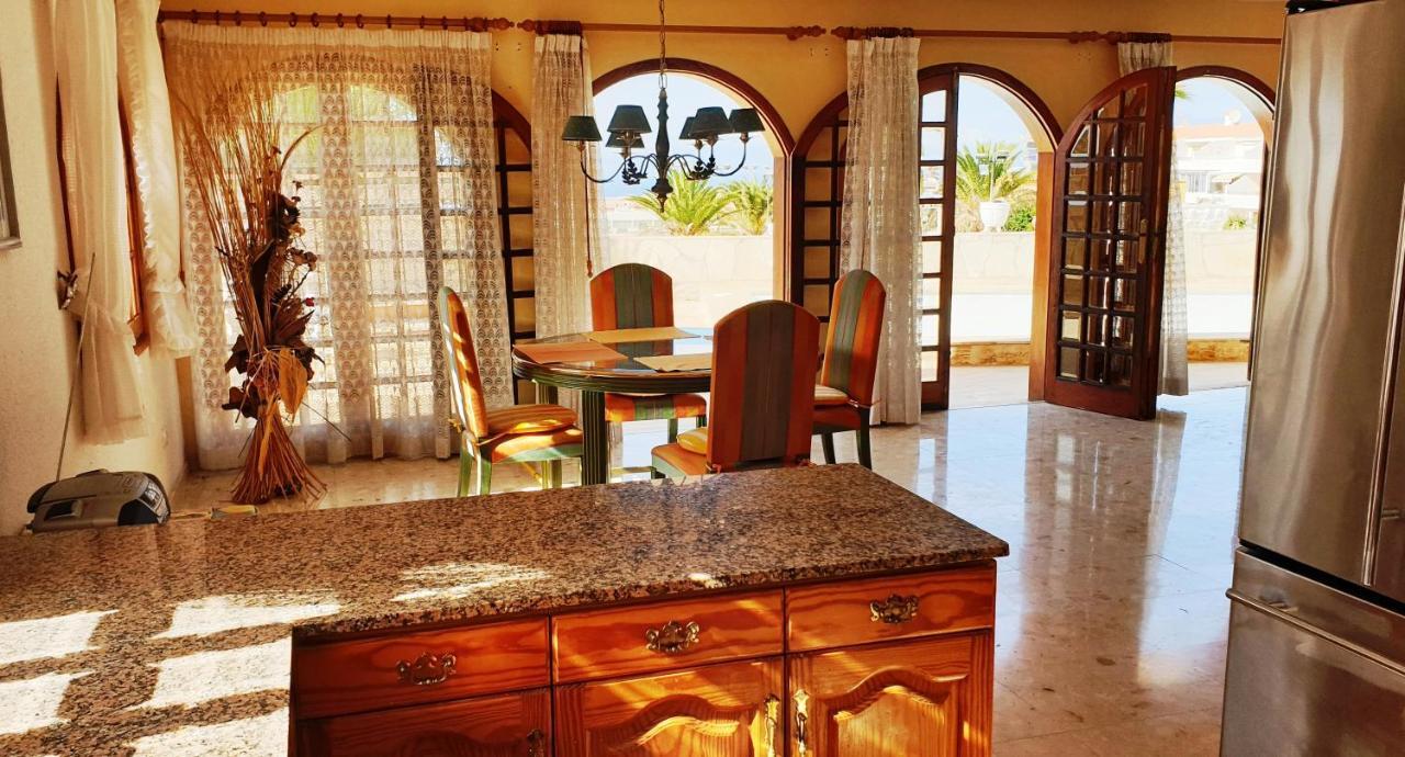 Sunny House With Private Pool And Sea View Villa Costa Adeje  Kültér fotó