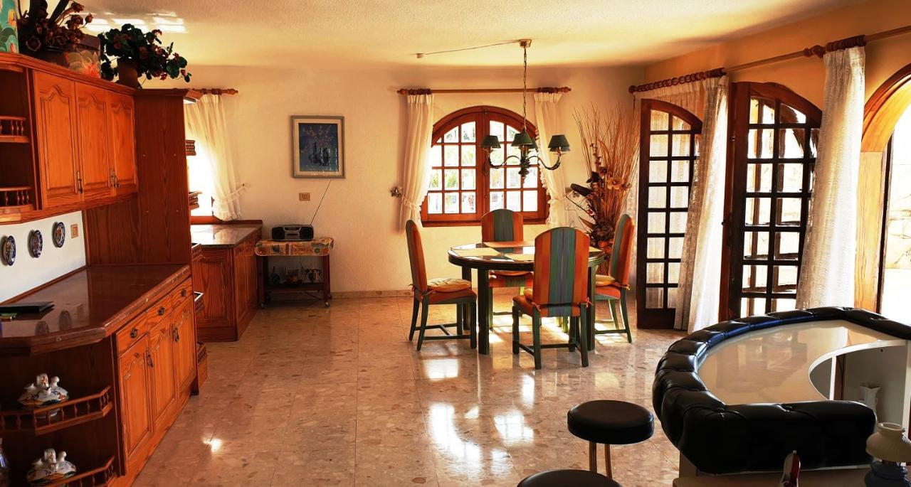 Sunny House With Private Pool And Sea View Villa Costa Adeje  Kültér fotó