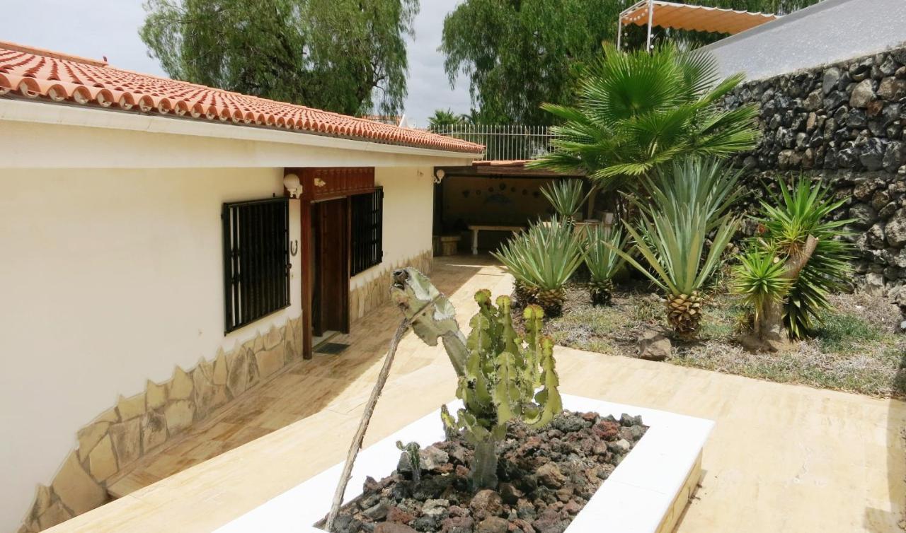Sunny House With Private Pool And Sea View Villa Costa Adeje  Kültér fotó