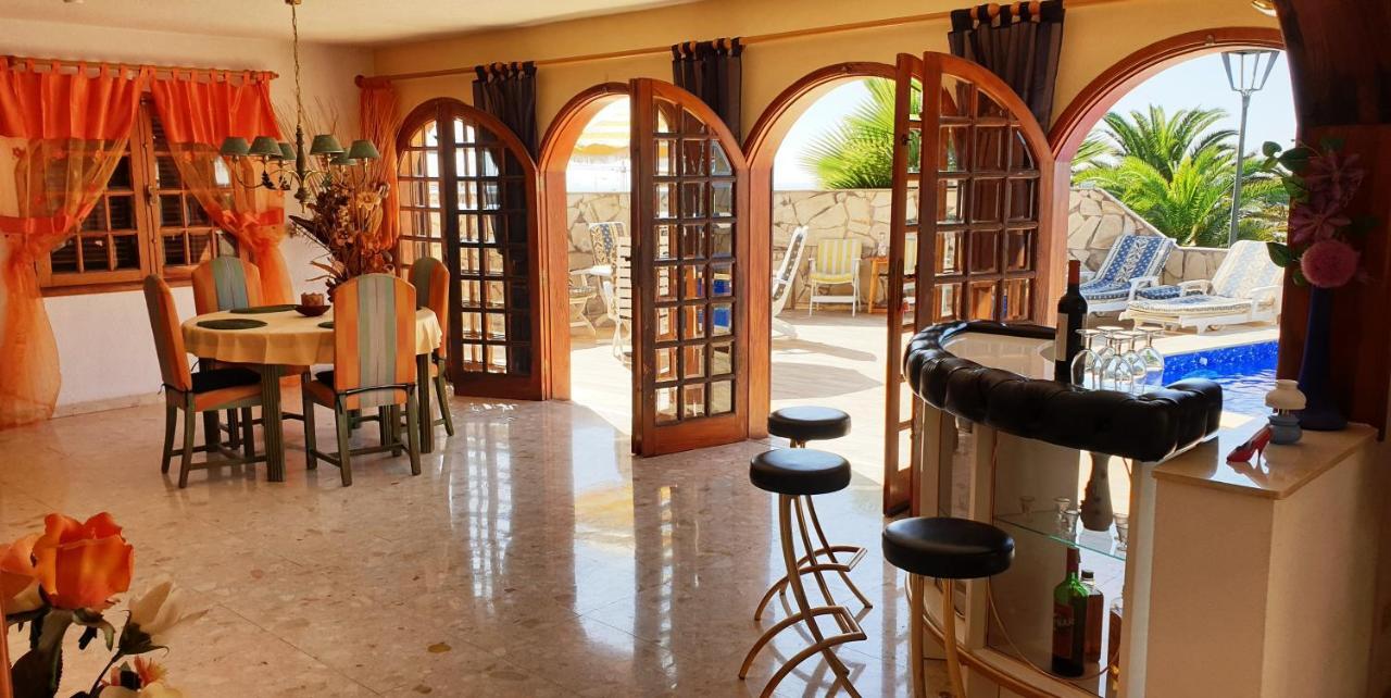 Sunny House With Private Pool And Sea View Villa Costa Adeje  Kültér fotó